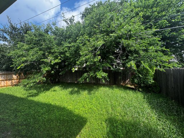 304 Valona LOOP, Round Rock, TX 78681