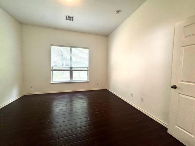 304 Valona LOOP, Round Rock, TX 78681