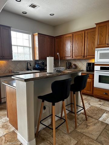 7923 Ouray Drive, Houston, TX 77040