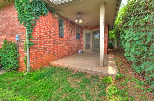 17119 Cedar Drive, Edmond, OK 73012