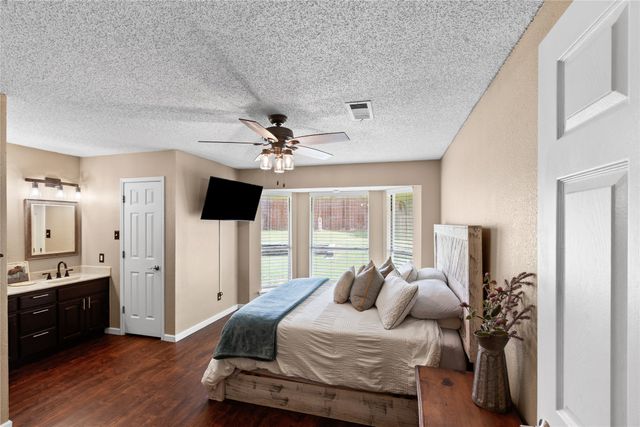 204 N Flaxseed Lane, Fort Worth, TX 76108