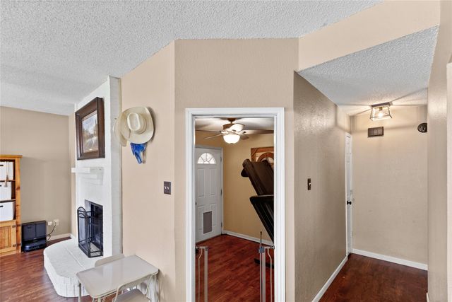 204 N Flaxseed Lane, Fort Worth, TX 76108