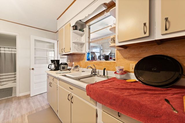 2665 Kentucky 80, Windsor, KY 42565