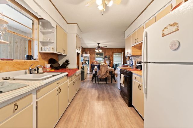 2665 Kentucky 80, Windsor, KY 42565