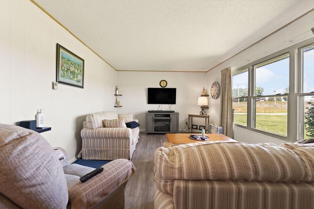 2665 Kentucky 80, Windsor, KY 42565