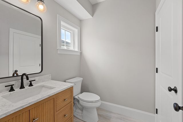 22 Pleasant B, Mansfield, MA 02048