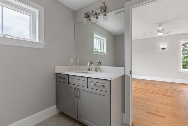 22 Pleasant B, Mansfield, MA 02048