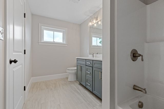 22 Pleasant B, Mansfield, MA 02048