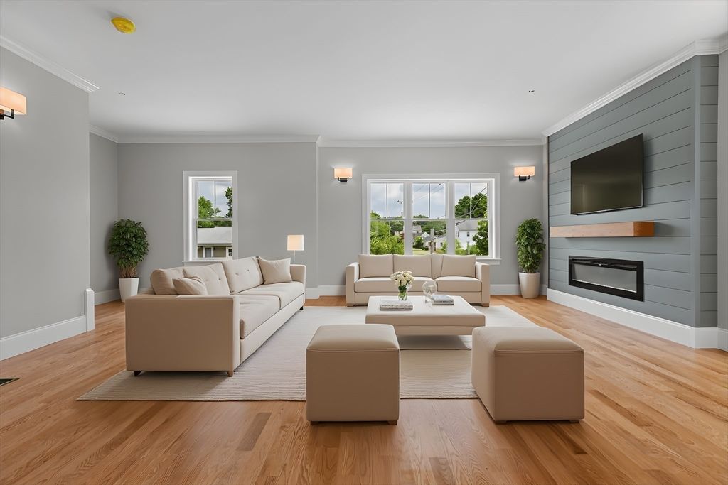 22 Pleasant B, Mansfield, MA 02048