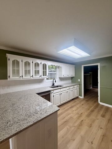 43 Hawthorne Dr, N, Lawrenceburg, TN 38464