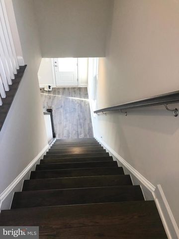 1806 BRISCOE LN, Fredericksburg, VA 22401