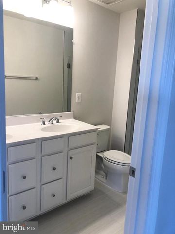 1806 BRISCOE LN, Fredericksburg, VA 22401