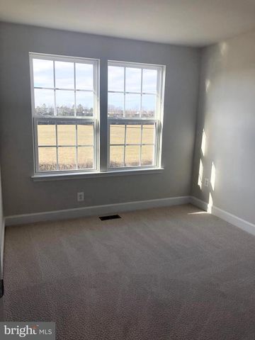 1806 BRISCOE LN, Fredericksburg, VA 22401