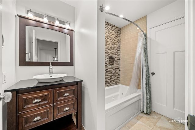 904 Geneva Drive, Geneva, IL 60134