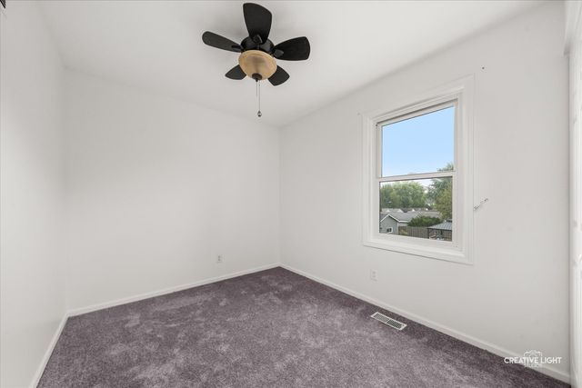 904 Geneva Drive, Geneva, IL 60134