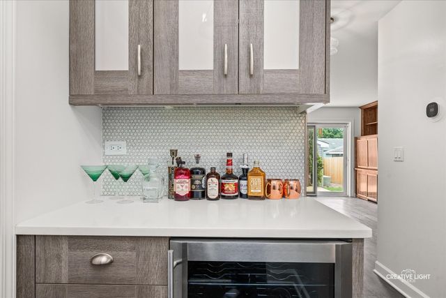 904 Geneva Drive, Geneva, IL 60134