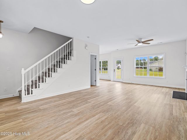 401 Mossy Oak Lane, Jacksonville, NC 28540