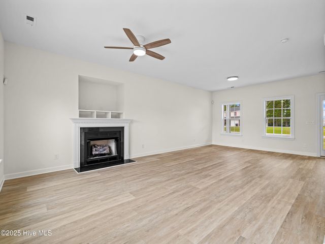 401 Mossy Oak Lane, Jacksonville, NC 28540