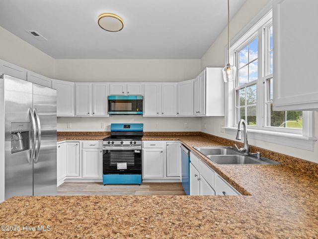 401 Mossy Oak Lane, Jacksonville, NC 28540
