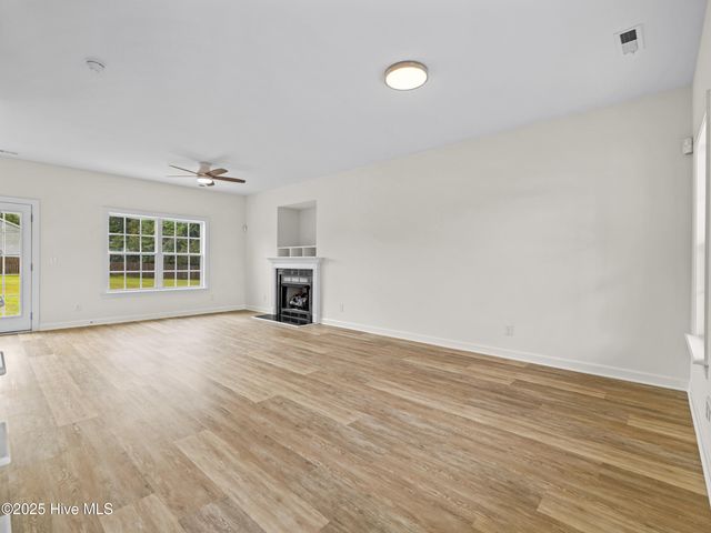 401 Mossy Oak Lane, Jacksonville, NC 28540