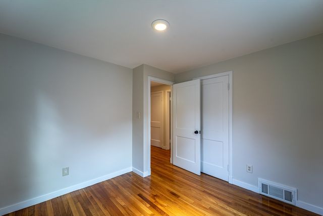 58 Bailey St, Worcester, MA 01602
