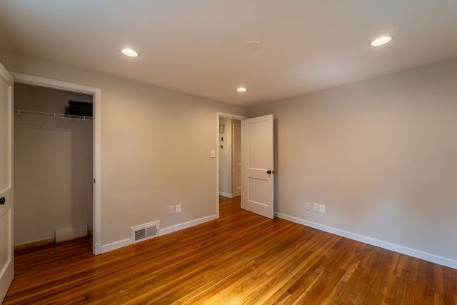 58 Bailey St, Worcester, MA 01602
