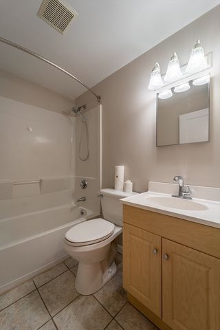 58 Bailey St, Worcester, MA 01602