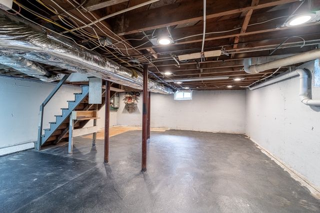 58 Bailey St, Worcester, MA 01602