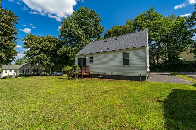 58 Bailey St, Worcester, MA 01602