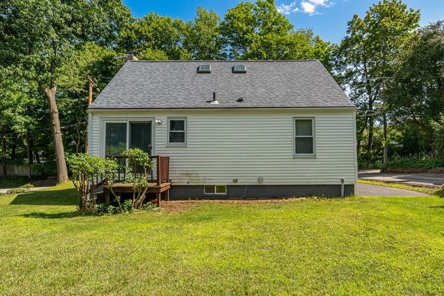 58 Bailey St, Worcester, MA 01602