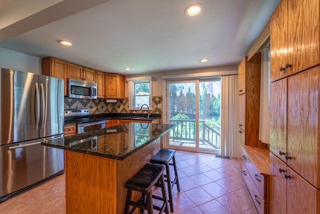 58 Bailey St, Worcester, MA 01602