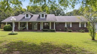802 N Kiowa Street, Chouteau, OK 74337