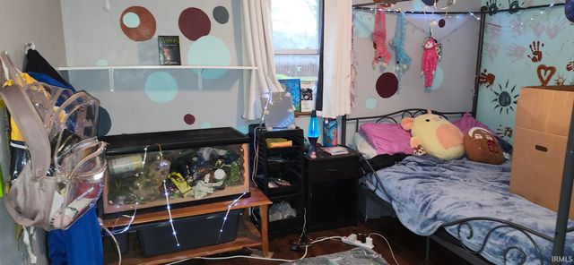 22841 Greenleaf Boulevard, Elkhart, IN 46514