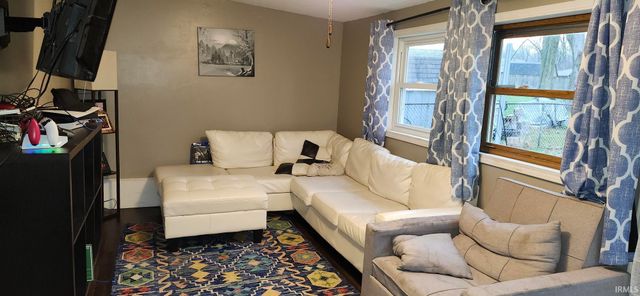 22841 Greenleaf Boulevard, Elkhart, IN 46514