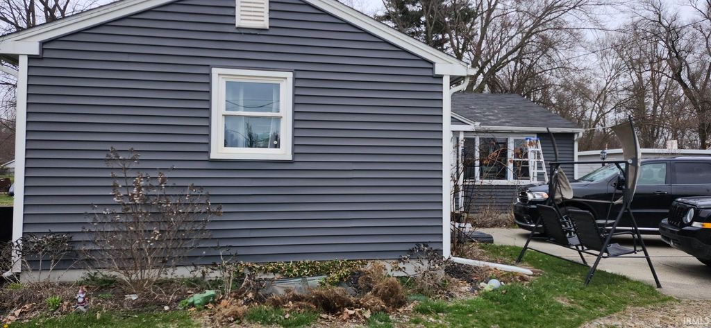 22841 Greenleaf Boulevard, Elkhart, IN 46514