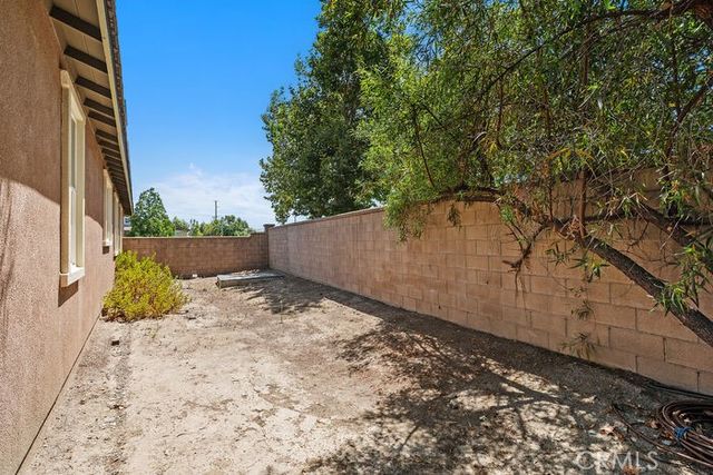 35597 Hawkeye, Murrieta, CA 92563