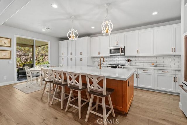 35597 Hawkeye, Murrieta, CA 92563