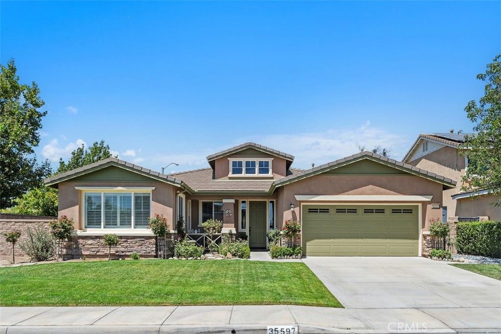 35597 Hawkeye, Murrieta, CA 92563