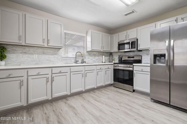 3936 MACGREGOR Drive, Jacksonville, FL 32210