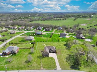 1110 Pruitt Ln, Gallatin, TN 37066