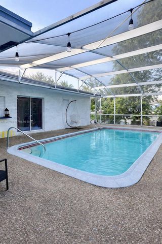 2450 NW 85th Avenue, Sunrise, FL 33322