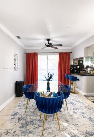 2450 NW 85th Avenue, Sunrise, FL 33322
