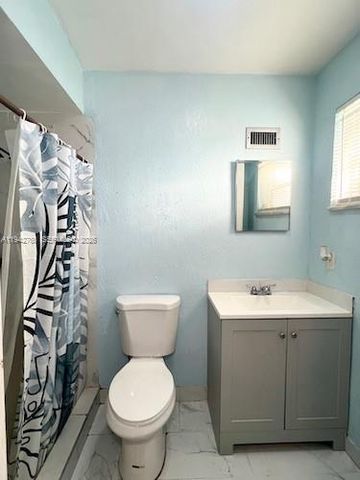 2450 NW 85th Avenue, Sunrise, FL 33322