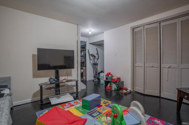 1336 E South Street, South Bend, IN 46615