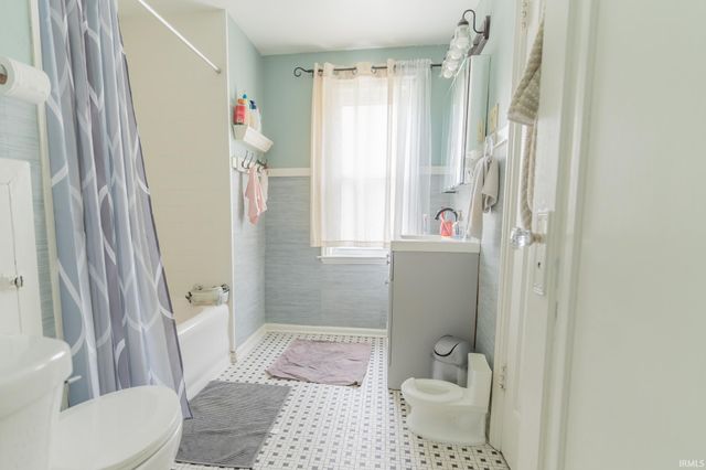 1336 E South Street, South Bend, IN 46615