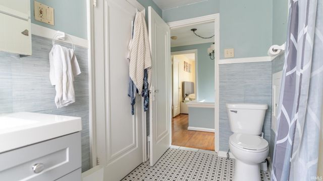 1336 E South Street, South Bend, IN 46615