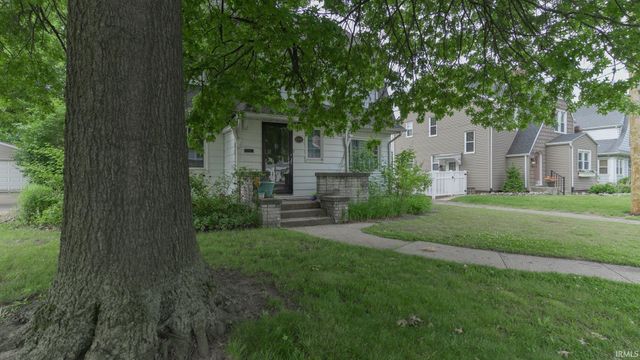 1336 E South Street, South Bend, IN 46615