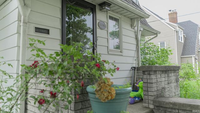 1336 E South Street, South Bend, IN 46615