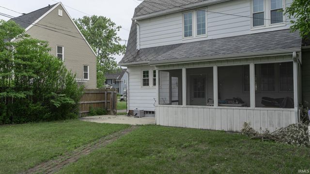 1336 E South Street, South Bend, IN 46615