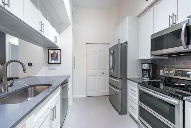 1064 N TAMIAMI TRAIL 1116, Sarasota, FL 34236